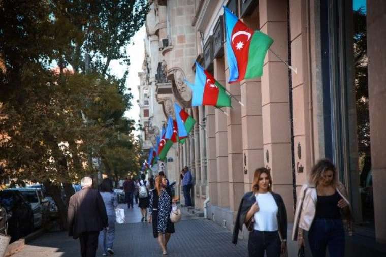 Bakü'de Azerbaycan ve Türk bayrağı şöleni 19