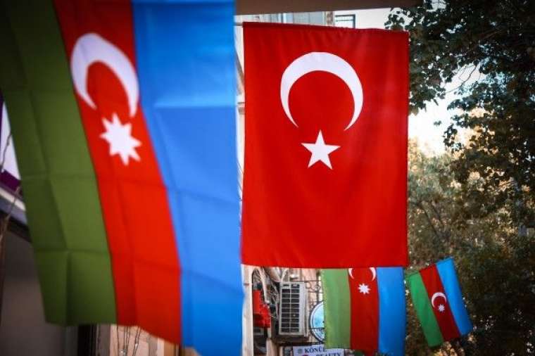 Bakü'de Azerbaycan ve Türk bayrağı şöleni 25