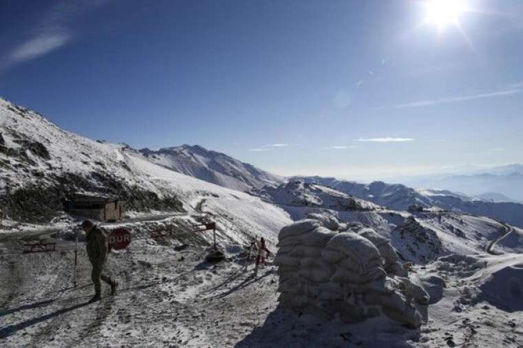 Dağlık Karabağ'da tanklar yan yana dizildi! 2