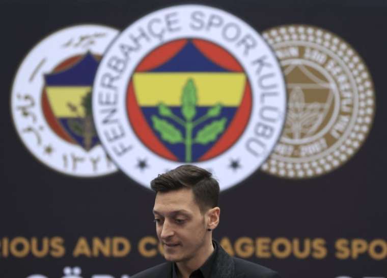 Mesut Özil'in imzası Avrupa'yı salladı! 7