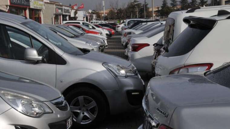 İkinci el otomobilde rekor düşüş! Fiyatlara yansıdı: 20 bin TL düştü 12