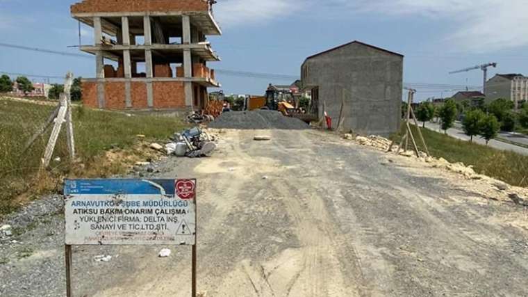 Atık su hattından çıktı! İşçiler görünce yetkililere haber verdi 10