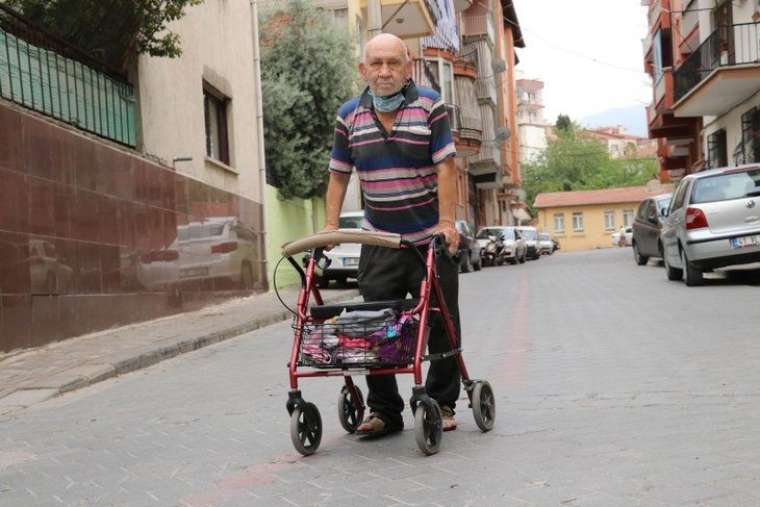 Yürekleri sızlatan görüntüler! Sakat adamı acımasızca darp etti 7