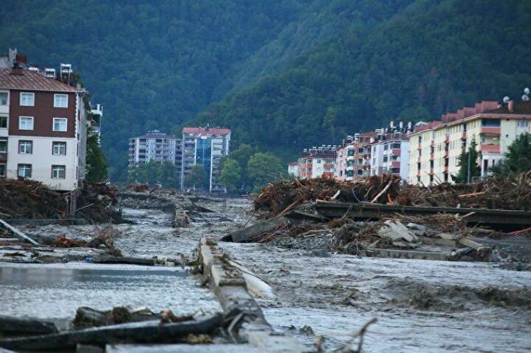 Sel felaketinin etkisi gün ağarınca ortaya çıktı! Korkunç görüntüler 3