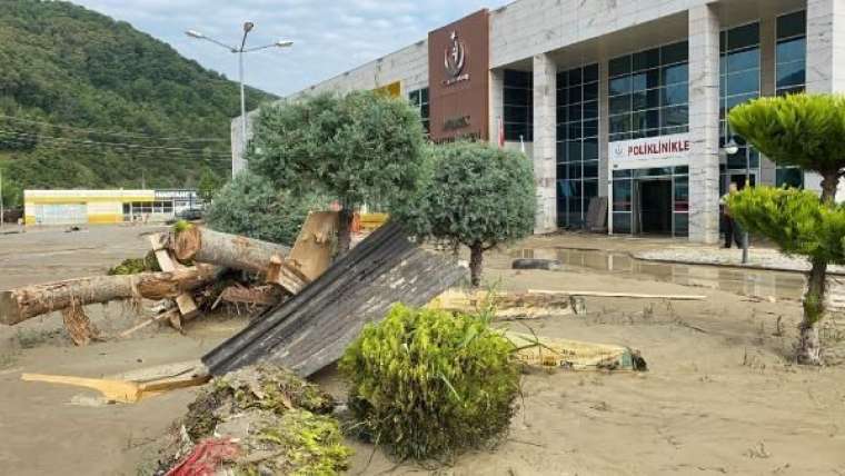 Sel felaketinin etkisi gün ağarınca ortaya çıktı! Korkunç görüntüler 16