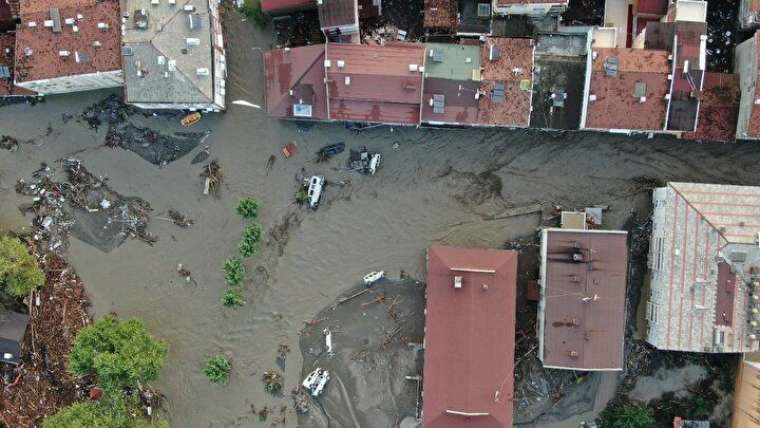 Sel felaketinin etkisi gün ağarınca ortaya çıktı! Korkunç görüntüler 5