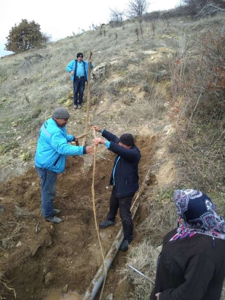 İçme suyu hattından çıktı! Tam 9 metre 6