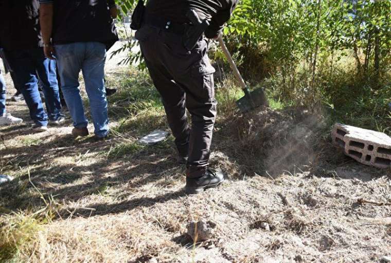 Ceset var diye kazılan çukurdan bakın ne çıktı 3