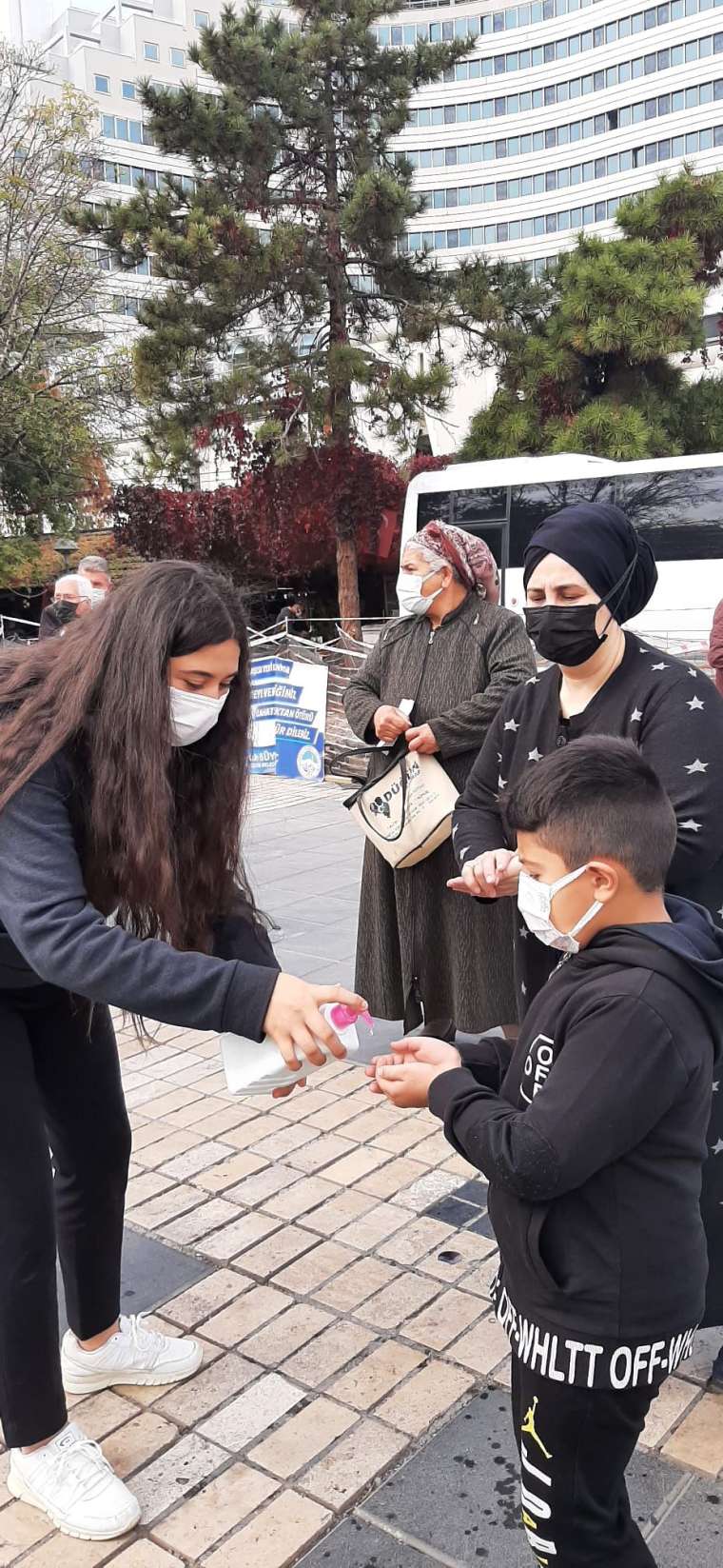 MHP Kocasinan 1. Bölge Teşkilatı maske dağıttı 7