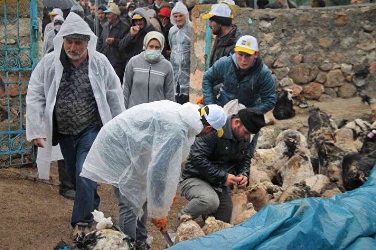 Beş aydır heyecanla bekliyorlardı: Mağaradan şölenle çıkarıldı 3