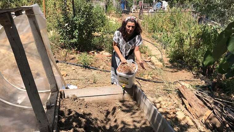 Kariyerini bırakıp köye yerleşti, yeni hayatı herkesi şaşırtıyor 3