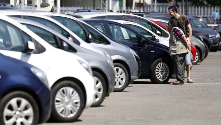 İkinci el otomobilde 'dolar' hareketliliği: Fiyatlar düşecek 4