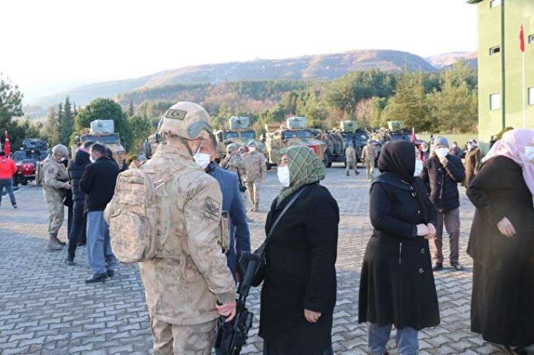 Komandolar dualarla El-Bab'a uğurlandı: Ayağınıza taş değmesin 3