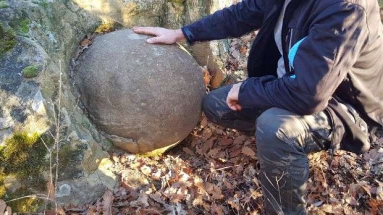 Dedektör ve haritayı kapan bölgeye gidiyor 10