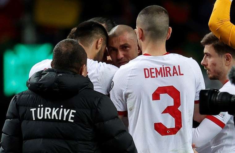 Burak Yılmaz, gözyaşlarını tutamadı 5