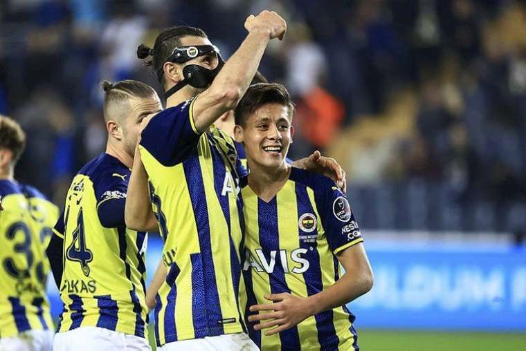 Almanlar, Arda Güler’i öve öve bitiremedi! 7