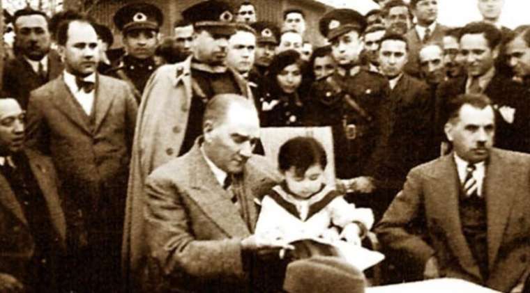 Mustafa Kemal Atatürk: Çocuklar geleceğimizin güvencesi, yaşama sevincimizdir 27