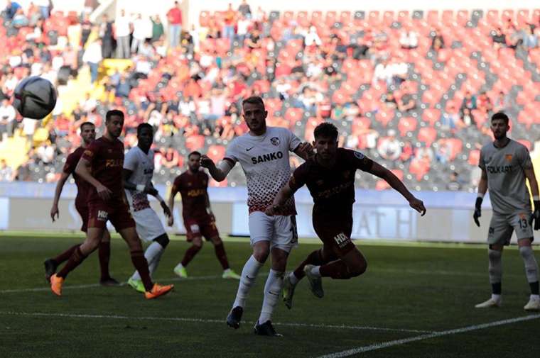 Süper Lig'de yılın olayı! Rakibin gol atmasına izin verdiler, küme düştüler 1