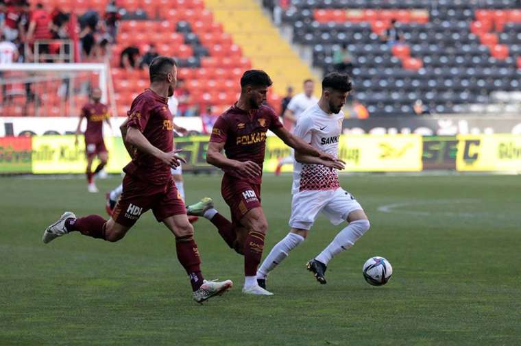 Süper Lig'de yılın olayı! Rakibin gol atmasına izin verdiler, küme düştüler 3