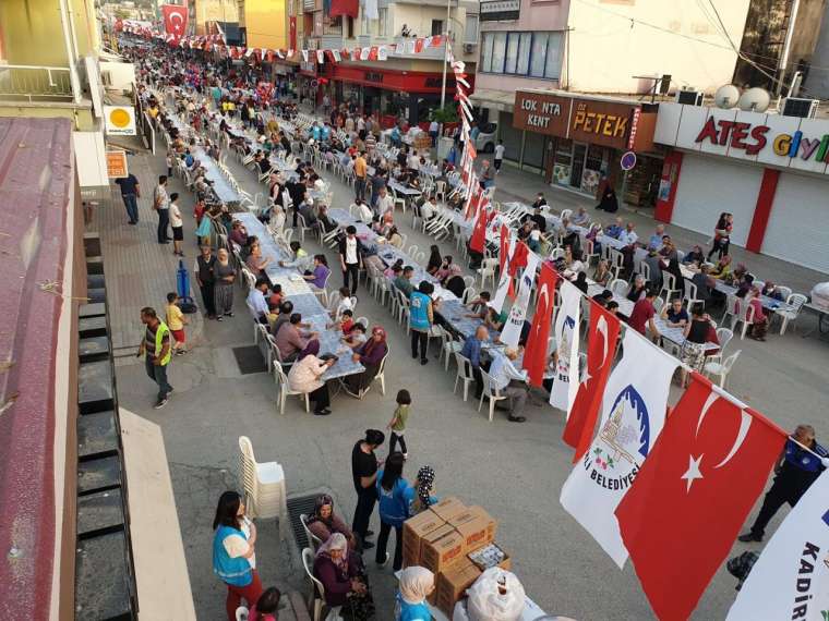 MHP Kadirli Belediyesi'nden 15 bin kişilik sokak iftarı 4