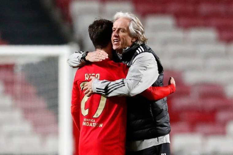 Jorge Jesus'un Fenerbahçe'ye getireceği isimler belli oldu 7