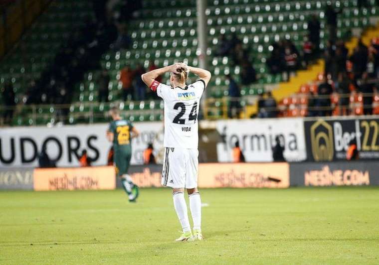 Valerien Ismael kararını verdi! Beşiktaş'ta yıldız isim ayrılabilir 9