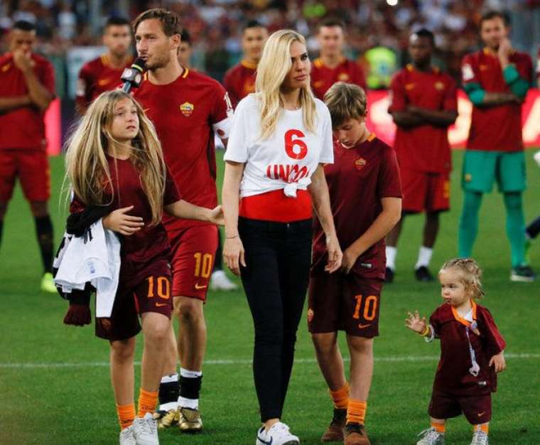 Totti, aldatılma hikayesini tüm detayları ile anlattı: Hem o adam varmış, hem de başkaları... 3