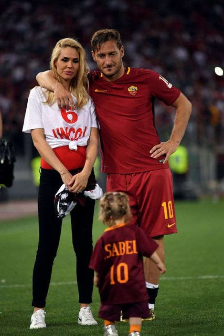 Totti, aldatılma hikayesini tüm detayları ile anlattı: Hem o adam varmış, hem de başkaları... 5