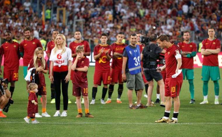 Totti, aldatılma hikayesini tüm detayları ile anlattı: Hem o adam varmış, hem de başkaları... 9