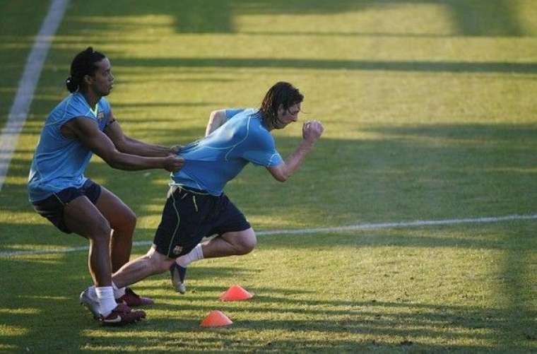 Ronaldinho'dan flaş Messi açıklaması: En iyisi değil... 4