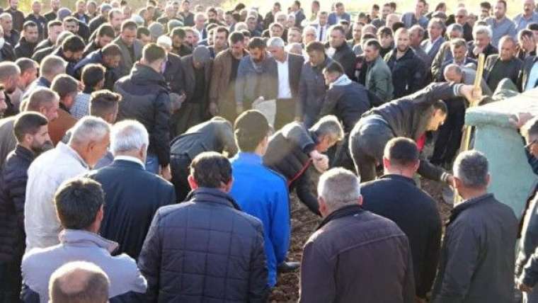 37 yıllık nöbet sona erdi: Türkiye'nin ilk kadın güvenlik korucusu hayatını kaybetti 1