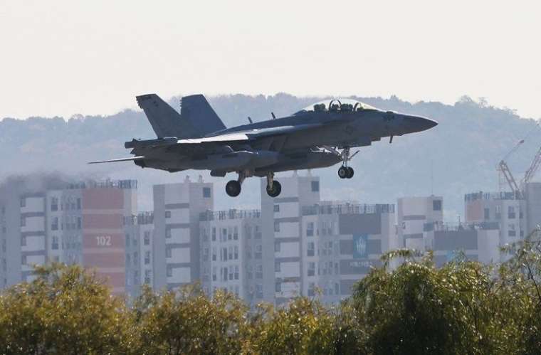 Savaş çanları çalıyor: Savaş jetleri 'Acil' havalandı! Kuzey Kore 'Korkunç bir hata' demişti 4