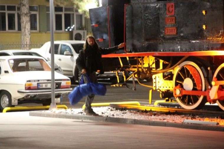 Diyarbakır'a yolculuk yapan Polonyalı turist Sivas'ı ayağa kaldırdı! Ekipler harekete geçti... 1