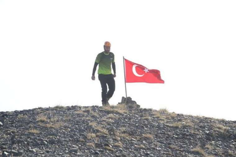 Hain, kalleş teröre inat Türk bayrakları! İşte en etkileyici ve en güzellerinden örnekler... 5