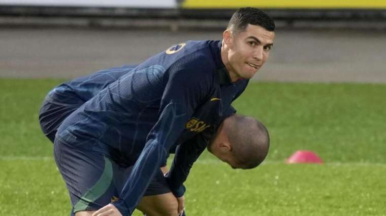 Ronaldo ve Galatasaray gerçekleri! Posteri söküldü... Messi'ye flaş gönderme 5