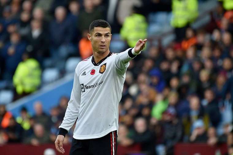 Ronaldo herkesi ters köşe yaptı! Kariyerinin sonunda tarihi transfere imza atıyor… 3