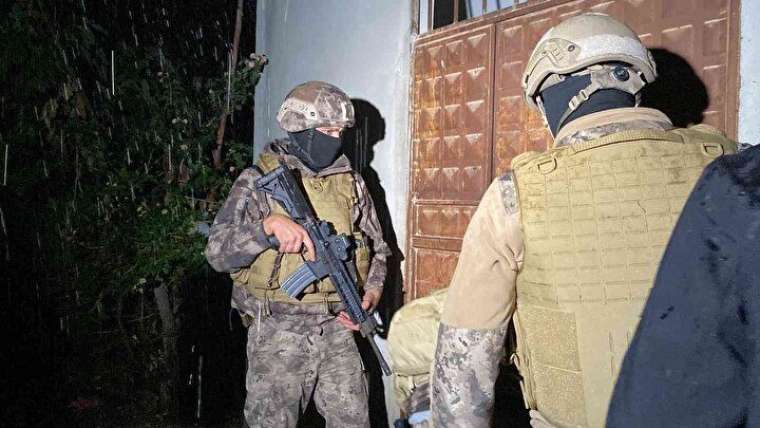 Mersin'de PKK operasyonu: Balkondan atlayıp kaçmaya çalıştı 5