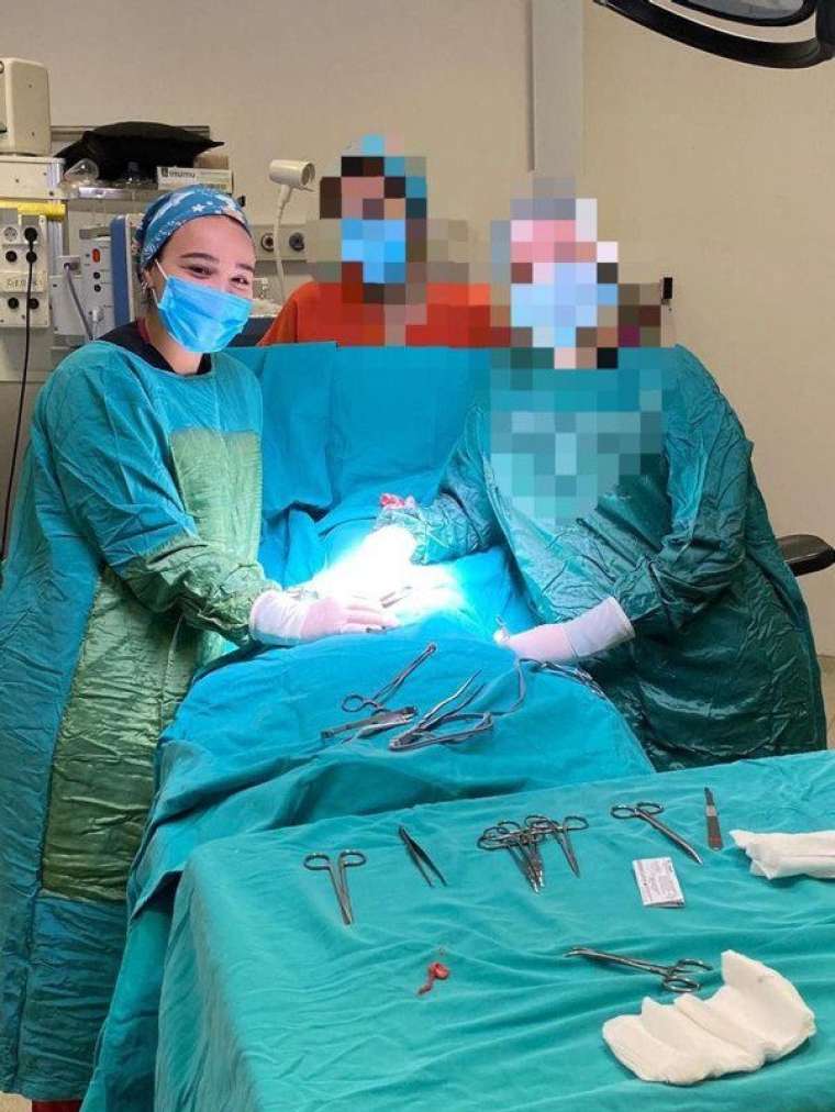 'Sahte doktor' kendine 'Çapa'nın gururu' diye çelenk yollamış 1