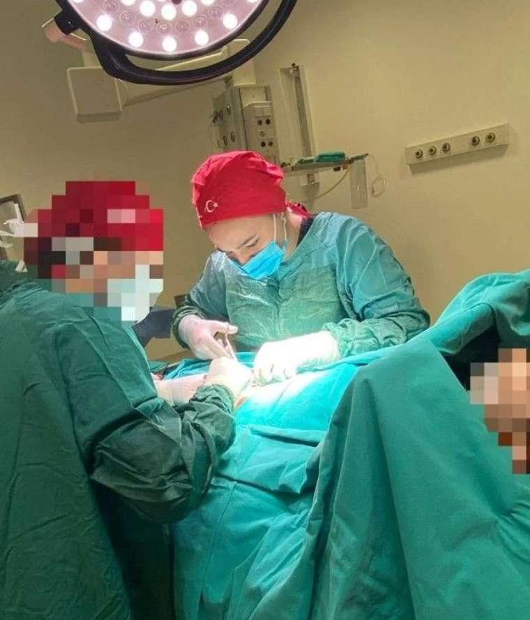 'Sahte doktor' kendine 'Çapa'nın gururu' diye çelenk yollamış 7