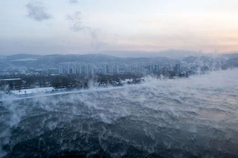 -30 dereceye rağmen bu nehir donmuyor! 8