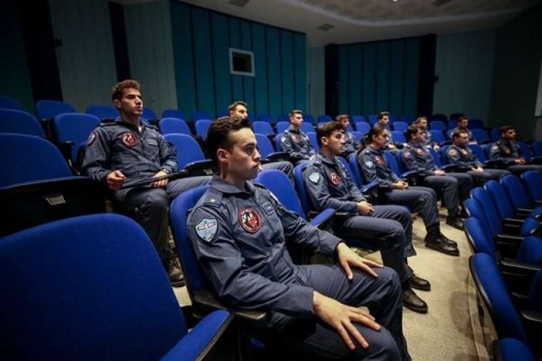 Türkiye'nin astronot adayları ilk kez görüntülendi... Uzay yolculuğuna böyle hazırlanıyorlar 13