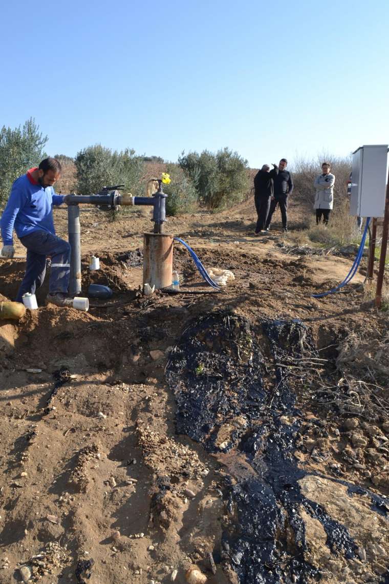 Manisalı çiftçi hayatının şokunu yaşadı! Su ararken öyle bir şey buldu ki... 2