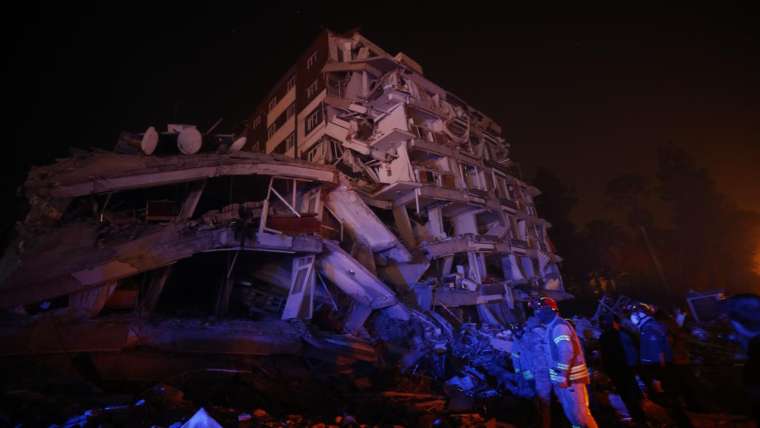 Türkiye'yi sarsan depremde 13. gün 9