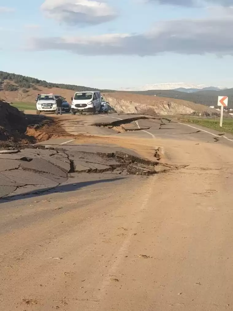 Kahramanmaraş'ta çadır kentler kuruluyor! 4