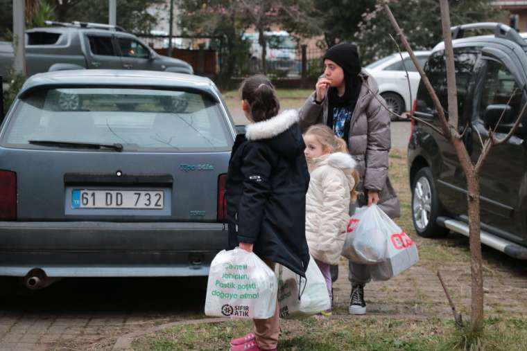 Karadeniz'den depremzedelere yardım eli: ''Nene Hatun'lar bitmez'' 8