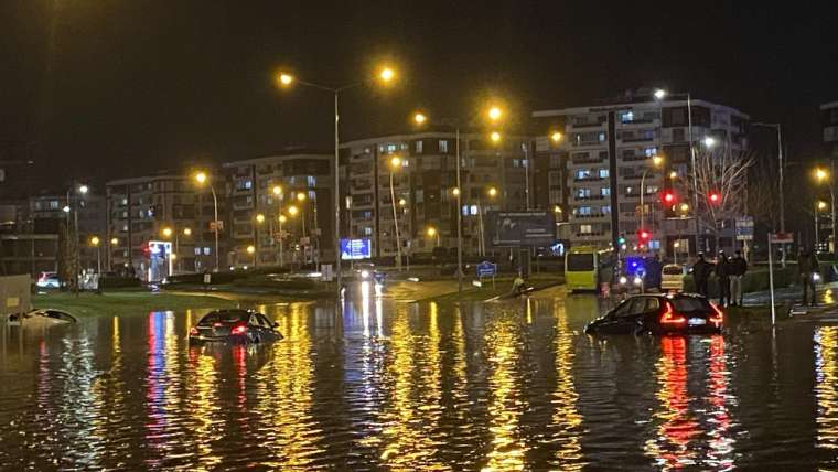 Deprem bölgesi ve 4 il için kuvvetli yağış uyarısı 4