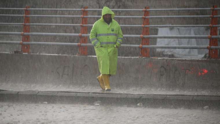 Deprem bölgesi ve 4 il için kuvvetli yağış uyarısı 8