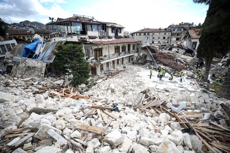 Hatay'ın hafızası tarihi yapıların enkazından 300'e yakın eser kurtarıldı 7