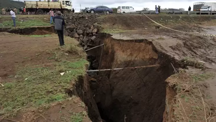 Afrika’da yeni bir okyanus oluşuyor! Kıtasal bölünmeye neden olabilir 16