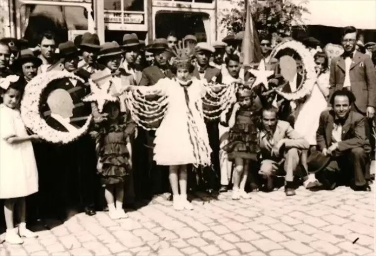 Türkiye'de kutlanan ilk 23 Nisan'ın fotoğrafları yayınlandı 8